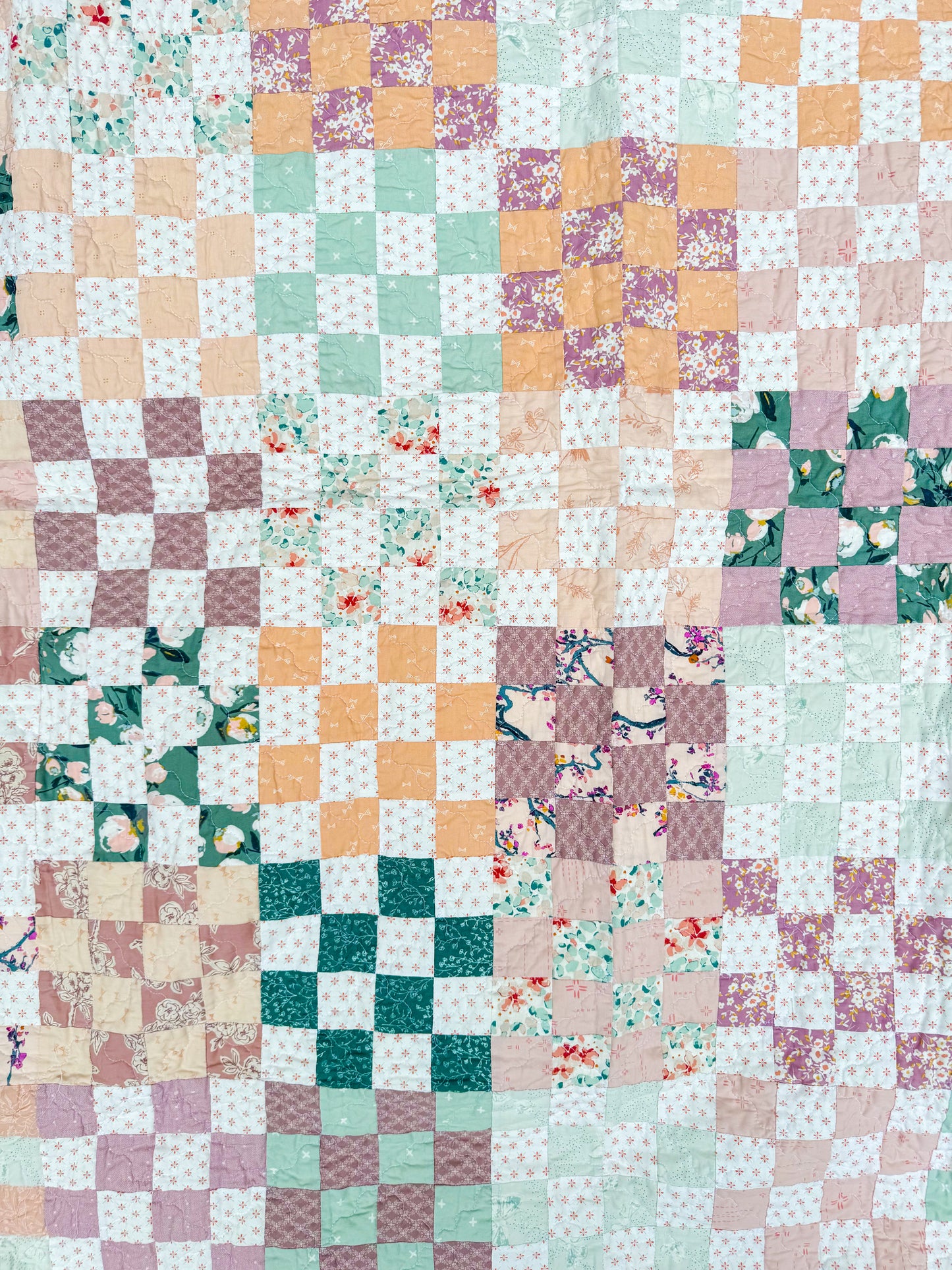 XL Throw Quilt - Dainty Floral Pastel 16-patch